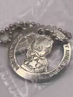Mewtwo! Pokemon VTG 1999 Pokemon Sealed Metal Keychain Coin Gachapon Banpresto - Image 2