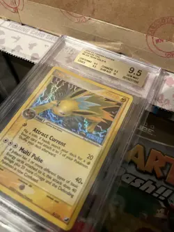 Pokemon TCG 2005 EX Unseen Forces Jolteon Reverse Holo #8 BGS 9.5 - Image 2