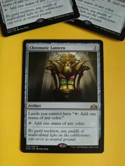 Chromatic Lantern. GRN rare Artifact. Magic the Gathering Card. - Image 1