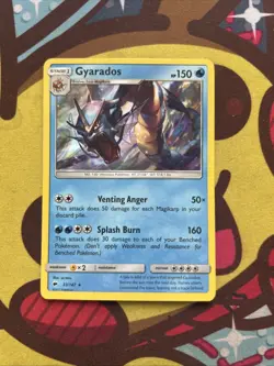 Pokemon Gyarados 33/147 - SM Team Up - Holo Rare - Excellent - Image 1