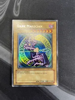 YuGiOh 2002 Dark Magician SDY-006 1st Edition Glossy Holo Bleed Starter Deck - Image 2