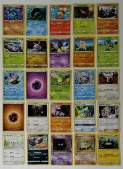 Pokemon Trading Card Game Tin with Assorted Lot of 100 cards 2012 - 2020 - Image 2