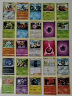 Pokemon Trading Card Game Tin with Assorted Lot of 100 cards 2012 - 2020 - Image 3