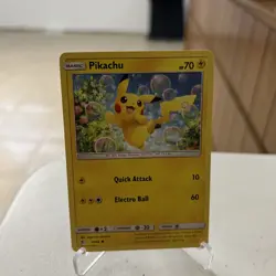 Pokemon - Hidden Fates - PIKACHU 19/68 - Non Holo - NM/M - New - Image 1