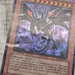 Yugioh Red-Eyes Darkness Dragon SD1-EN001 Ultra Rare 1st Edition DMG - Image 3