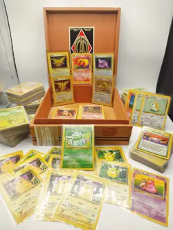 Huge Lot Of Pokemon Cards Halo Zapdos,Pidgeot,Ditto Worth Grading See Photos 🔥 - Image 1