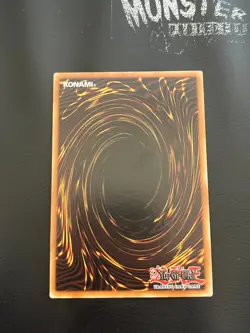 YUGIOH VAMPIRE GENESIS ULTRA RARE SD2-EN001 1ST EDITION - Image 2