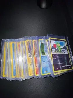 Mixed Lot of 30 Random Vintage / Mid-Era Pokemon Trading Cards (1999-2009) - Image 1