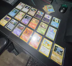 Mixed Lot of 30 Random Vintage / Mid-Era Pokemon Trading Cards (1999-2009) - Image 3