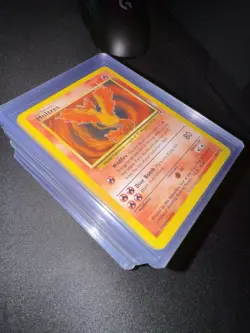 Mixed Lot of 30 Random Vintage / Mid-Era Pokemon Trading Cards (1999-2009) - Image 4