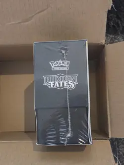 Pokemon TCG Hidden Fates Elite Trainer Box NEW SEALED - Image 4