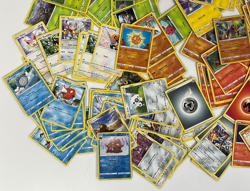 114 X POKEMON TRADING CARDS BUNDLE INCLUDING HOLOS SOME DUPLICATES - Image 5