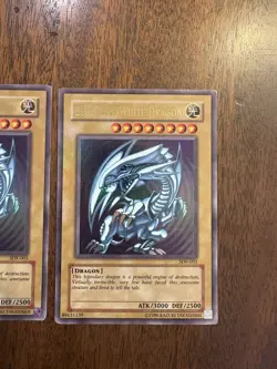 Two Blue-Eyes White Dragon SDK-001 Ultra Rare MP Yugioh Card And Other Cards - Image 2
