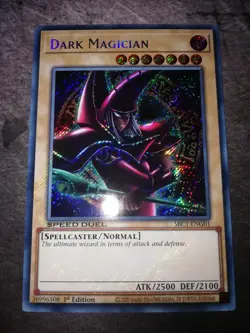 Dark Magician 1. Edition Secret Rare SBC1-ENG01 NM- Speed Duel Yu-Gi-Oh! - Image 1