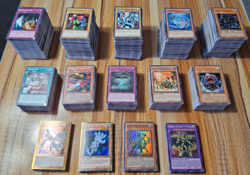 YuGiOh - 1600 Card Lot「1000 Commons, 500 RARE, 100 HOLO 」VTG, Modern - 1st ED - Image 3