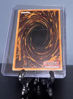Yu-Gi-Oh Dark Magician 1996 Limited Edition Super Rare Holo Card SYE-001 - Image 4