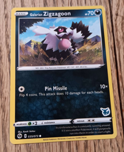 Pokemon TCG Card Galarian Zigzagoon 035/073 Dark Type 2020 - Image 1