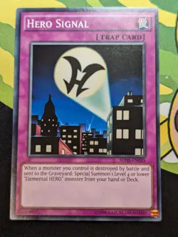 Hero Signal - SDHS-EN035 - YuGiOh TCG - Common - Light Play - Image 1