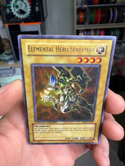 Yugioh ELEMENTAL HERO SPARKMAN Limited Edition Ultra Rare YSD-ENS01 LP - Image 3