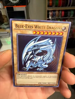 Yugioh Blue-Eyes White Dragon CT13-EN008 2016 Mega-Tins Limited Edition - Image 4