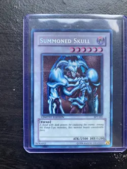 Summoned Skull BPT-002 2002 Collectors Tin Limited Edition Yugioh Faded LP+ - Image 1