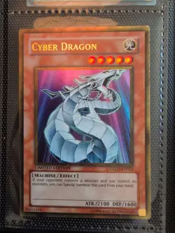 YUGIOH CYBER DRAGON GLD1-EN022 GOLD mP 1996 - Image 1