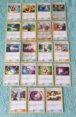 SUN & MOON BASE TRAINER CARDS BUNDLE OF POKEMON CARDS - Image 1