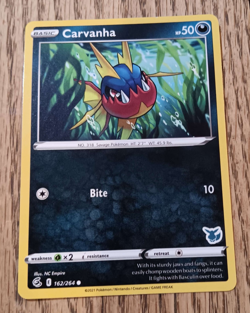 Pokemon TCG Card Carvanha 162/264 Dark Type 2021 - Image 2
