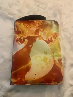 Pokemon Charizard Binder : 400 Holographic Cards - Image 1