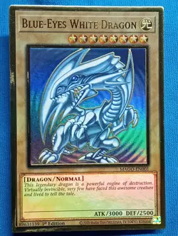 YuGiOh Cards - Blue-Eyes White Dragon - MAGO-EN001 - Lightly Played - Image 1