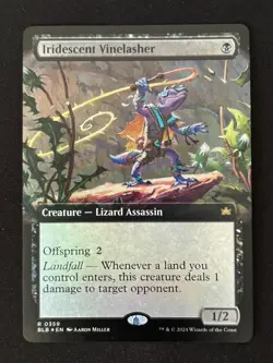 1x MTG Iridescent Vinelasher (Extended Art, Foil) - Bloomburrow (BLB) #359 - Image 1