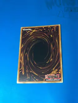 YUGIOH Gold Rare Kiwi Magician Girl MVP1-ENG16 Mixed Editions - Image 2