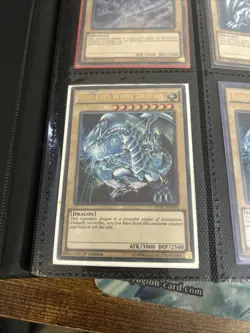 Yu-Gi-Oh Blue-Eyes White Dragon DPBC-EN016 Ultra Rare LP 1st Edition Holo - Image 1