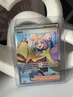 Pokemon TCG - Iono SVP124 FULL ART Trainer Card. Tournament PROMO NM Fresh Pack - Image 1