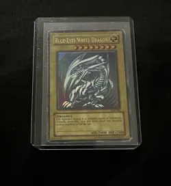 Blue-Eyes White Dragon (Dark Duel Stories) DDS-001 Yu-Gi-Oh! Promotional Card - Image 1
