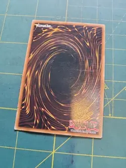 Elemental HERO Thunder Giant EHC2-EN004 Limited Edition YuGiOh! Secret Rare - Image 4