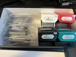 MTG BULK - 750+ magic the gathering cards lot + 4x Quiver cases - Image 1