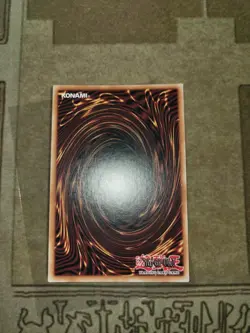 YUGIOH GAIA THE DRAGON CHAMPION LOB-125 SECRET UNLIMITED ED 1996 BLEED EFFECT - Image 4