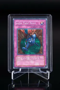 Acid Trap Hole DDS-005 Yugioh! Secret Rare Holo LP - Image 1