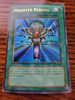 PL! - 1996 YUGIOH MONSTER REBORN #LOB-118 - Image 1