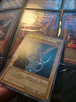 Yu-Gi-Oh! Blue-Eyes White Dragon YAP1-EN001 Ultra Rare - Image 2