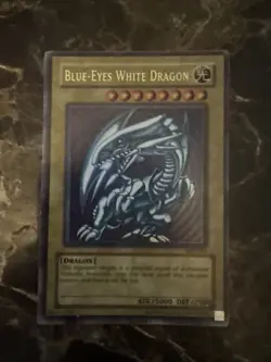 Blue-Eyes White Dragon SKE-001 YuGiOh! Super Rare Holo Great Condition 89631139 - Image 1