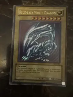 Blue-Eyes White Dragon SKE-001 YuGiOh! Super Rare Holo Great Condition 89631139 - Image 4