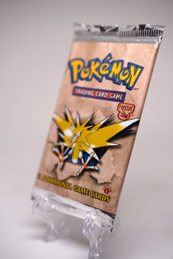 Pokemon TCG 1999 1st Edition Fossil Booster Pack Zapdos Art WOTC Factory Sealed - Image 3
