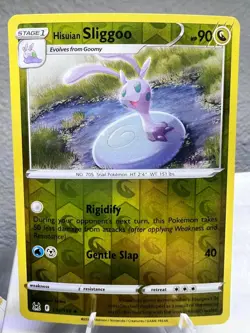 Reverse Holo Hisuian Sliggoo 133/196 Lost Origin Uncommon Pokemon TCG - Image 1