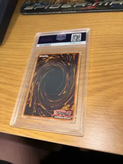 2020 Yugioh Maximum Gold 1st Edition Blue-Eyes White Dragon MAGO-EN001 PSA 7 - Image 4