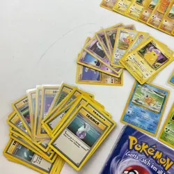 VTG Pokemon WOTC Card Bundle w/ Base Set & Jungle + Deck Boxes/BSTR Sleeve S#557 - Image 2