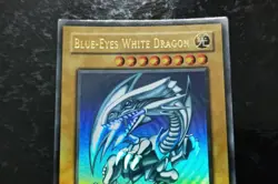 2002 Blue-Eyes White Dragon Holo Ultra Rare YuGiOh SDK-001 1st Edition English - Image 3