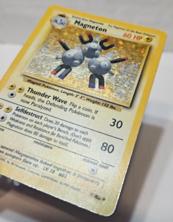 Magneton 9/102 Holo Rare Unlimited Base Set Pokemon 7292 - Image 2