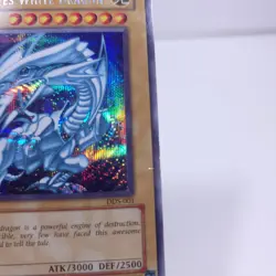 Yu-Gi-Oh: "Blue-Eyes White Dragon" DDS-001 (PRISMATIC SECRET RARE) - Image 5